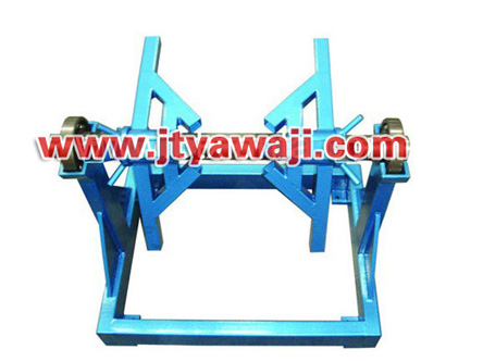 C type steel feeding frame